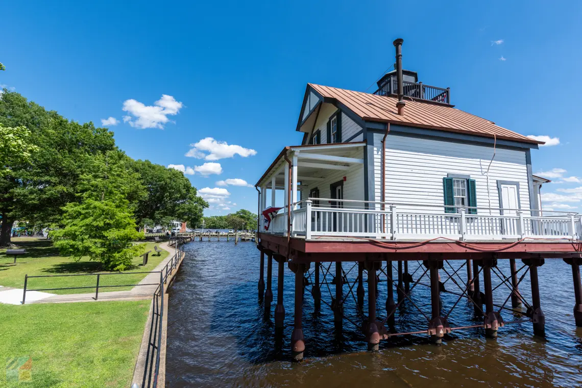 Roanoke River Lighthouse